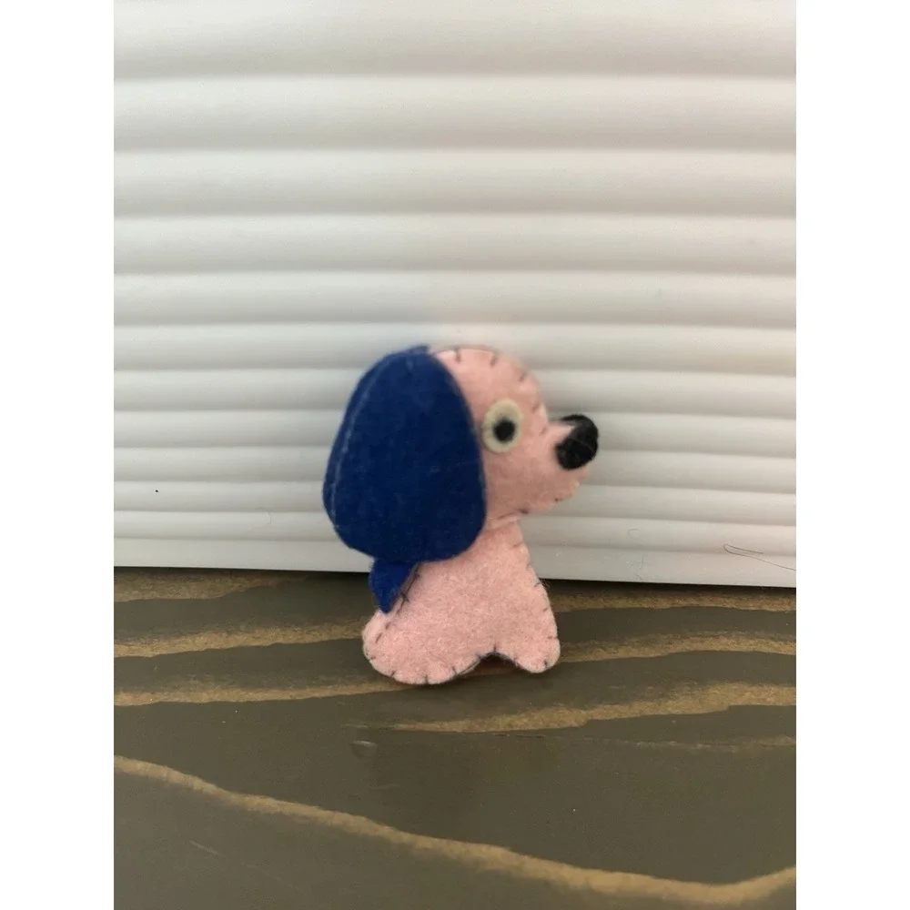 VINTAGE BARBIE NIGHTY NEGLIGEE DOG 965 PINK BLUE FELT DOG